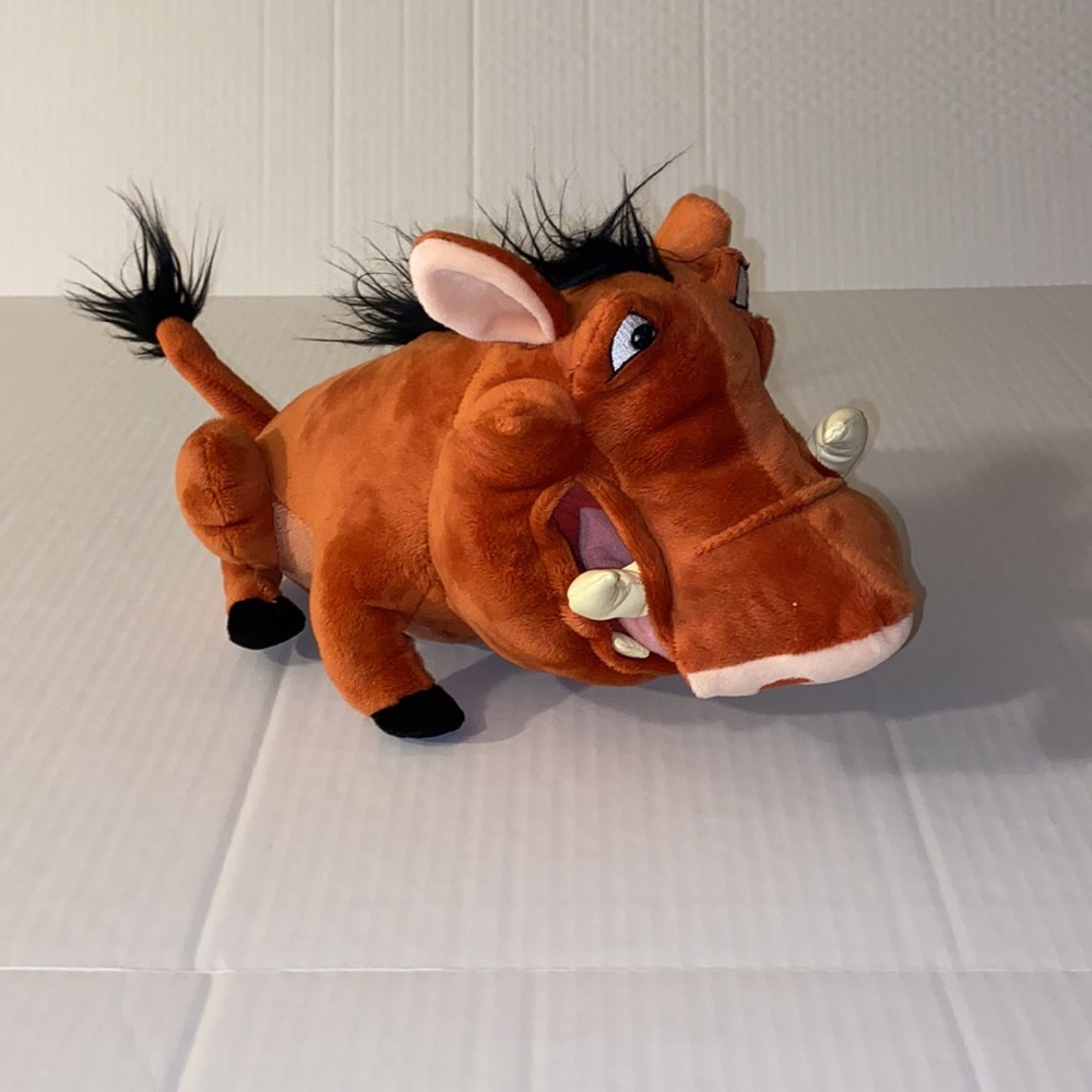 Disney Store Exclusive The Lion King Pumbaa Plush Stuffed Animal
